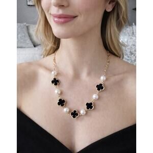 Pomina Gold Navy Pearl Clover Necklace New